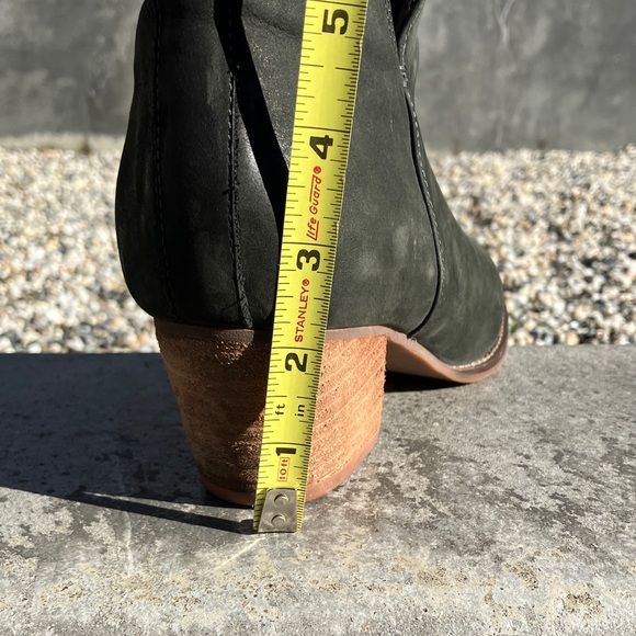 EUC Dark Green Blondo Ankle Boots - Picture 12 of 12